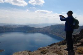 Nemrut Dağı’nda zirve yürüyüşü düzenlendi