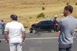 Trafik Kazasında 2 Kişi Hayatını Kaybetti 1 Kişi Yaralandı