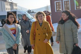 Tatvan’daki kadınlar Bitlis’teki Sevgi Evleri’ni ziyaret etti