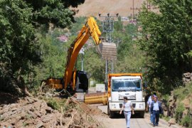 Bitlis’te İstinat Duvarı Çalışmaları Devam Ediyor