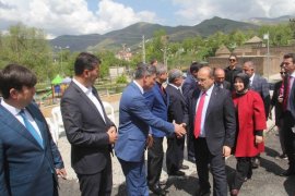 Bitlis Halk Eğitimi Merkezi Müdürlüğü yıl sonu sergisi açtı