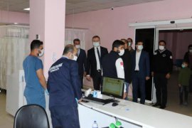 Hizan Kaymakamı Yelek, Devlet Hastanesini Ziyaret Etti