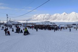 Bitlis’te ‘Meşaleli Kayak Festivali’ Düzenlendi