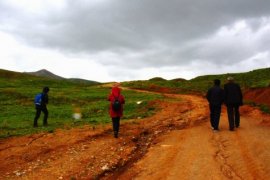 Doğa yürüyüşü ile Bitlis’in doğal güzelliklerine dikkat çektiler