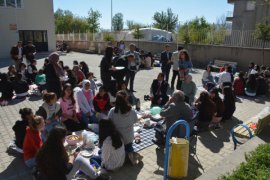 Kız Lisesi Öğrencileri Tarafından Geleneksel Kahvaltı Programı Düzenlendi