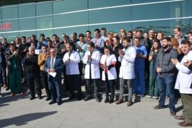 Tatvan Devlet Hastanesi’nde bir doktor darp edildi