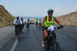 Aktivistler, Van Gölü İçin 450 Kilometre Pedal Çevirdiler