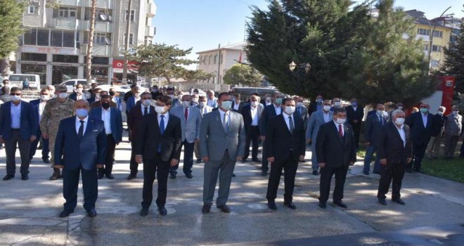 Tatvan’da ‘Muhtarlar Günü’ Dolayısıyla Tören Düzenlendi