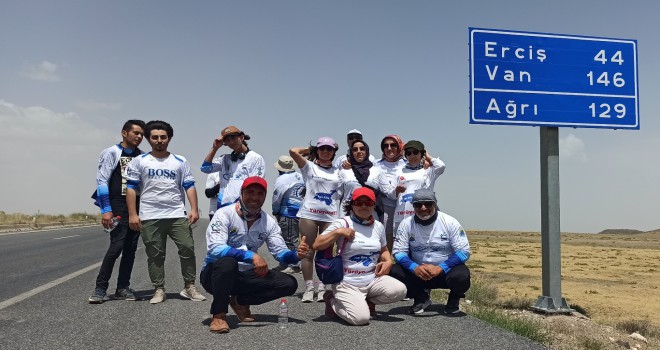 Van Gölü İçin Yürüyen Kadınlar ile Aktivistler Aydınlar Beldesi’ne Ulaştı