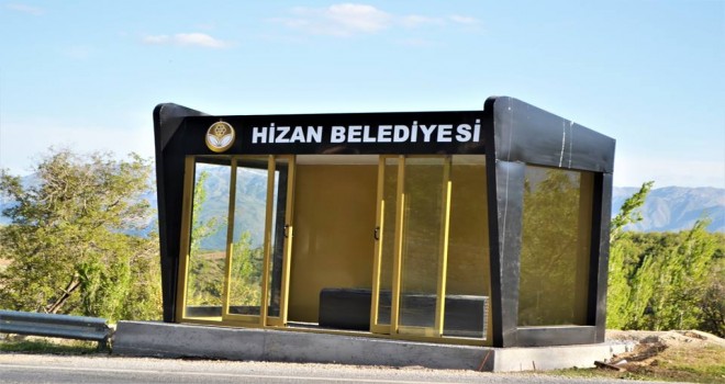 Hizan’da kapalı otobüs durakları kuruluyor