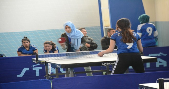 Tatvan’da bölgesel masa tenisi müsabakaları başladı