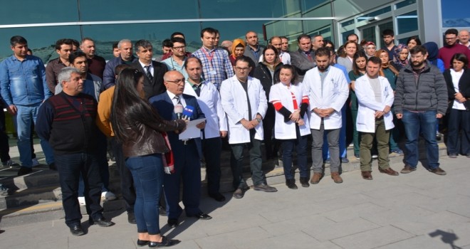 Tatvan Devlet Hastanesi’nde bir doktor darp edildi