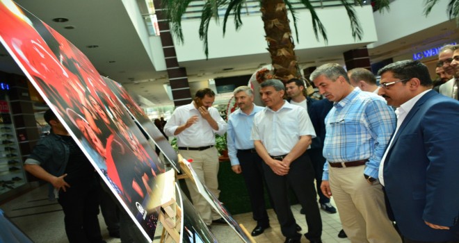 Tatvan’da “15 Temmuz” fotoğraf sergisi açıldı