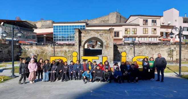 İlimizi Tanıyalım Projesi Kapsamında Bitlis’teki Tarihi Yerler Ziyaret Ediliyor