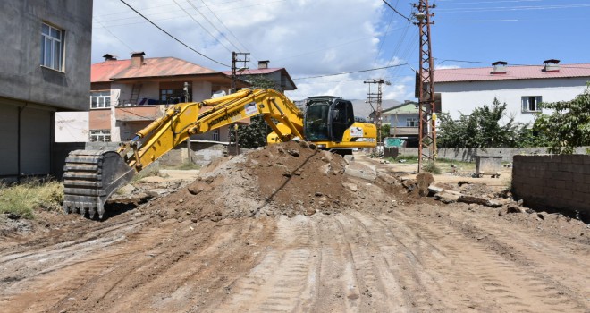 Bahçelievler Mahallesinde Kilitli Parke Döşeme Çalışmaları Başladı