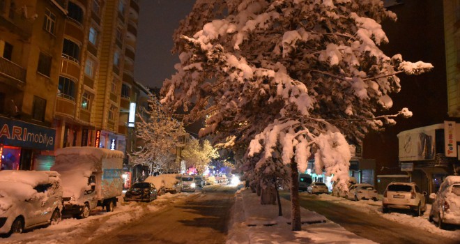 Tatvan’daki öğretmenevi ve otel ücretsiz hizmet veriyor