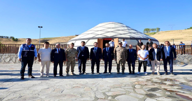 Vali Karakaya Ahlat’ta İncelemelerde Bulundu