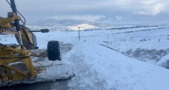 Bitlis İl Özel İdaresi’nin Karla Mücadele Çalışmaları Sürüyor