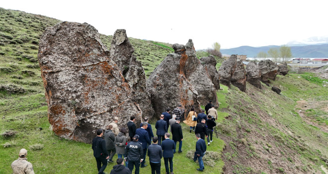 Vali Karakaya, Tatvan’daki Volkanik Lav Kayaları’nı İnceledi