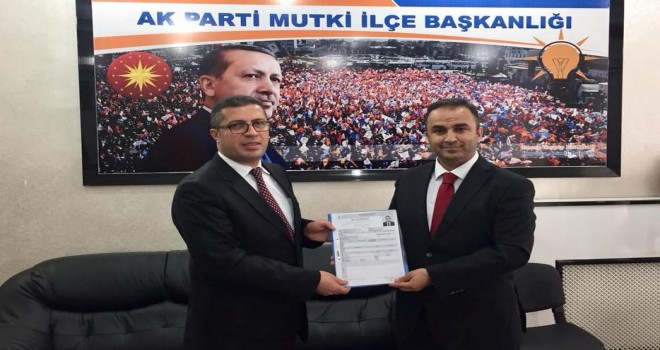 Vahdettin Barlak, Mutki Belediye Başkanlığı için aday adaylık başvurusunu yaptı