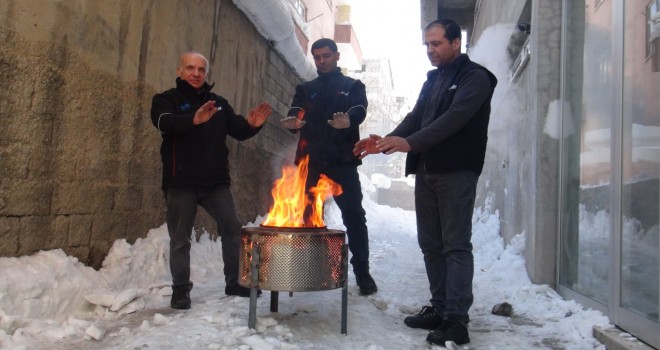 Depremzedeler İçin ‘Tambur Soba’ Üretiyorlar