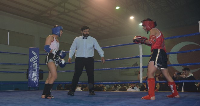 Tatvan’da ‘Muay Thai Galası’ Başladı