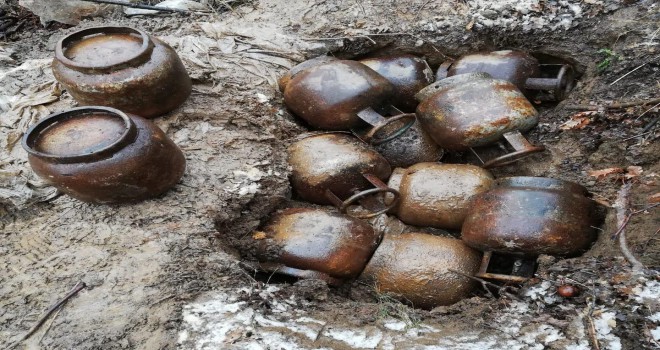 Bitlis'te tuzaklanmış 300 kilo patlayıcı ele geçirildi