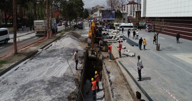 Tatvan’da Altyapı Çalışmaları Tüm Hızıyla Devam Ediyor