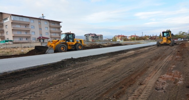 Tatvan’da yol genişletme çalışmaları başladı