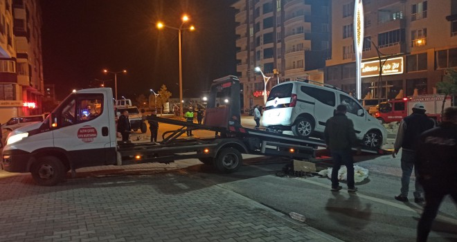 Tatvan’da Maddi Hasarlı Trafik Kazası