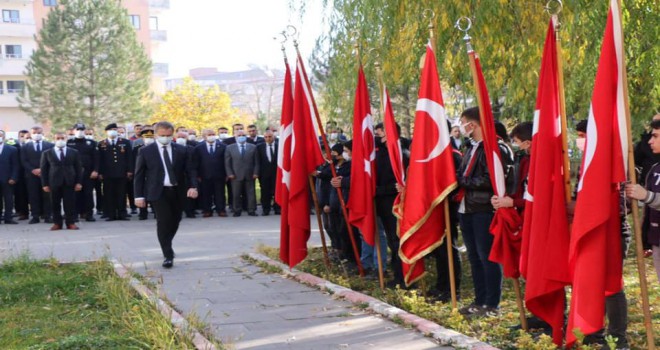 Hizan’da ‘10 Kasım Atatürk’ü Anma Günü’ Dolayısıyla Tören Düzenlendi