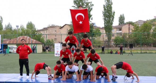 Hizan’da ‘Gençlik ve Spor Bayramı’ Kutlandı