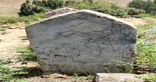 Günkırı’da tarihe ışık tutacak yeni mezarlıklar bulundu