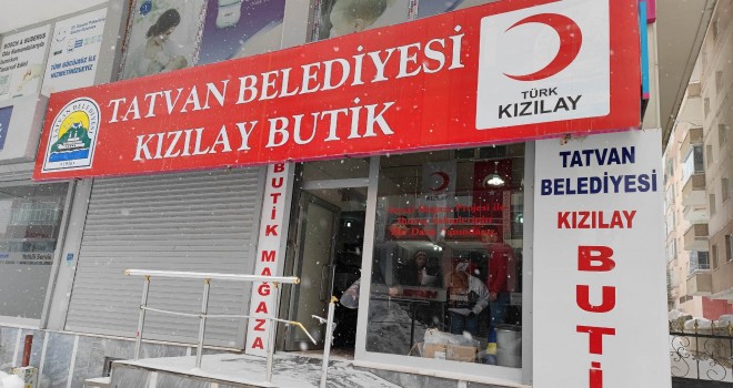 Tatvan’daki ‘Kızılay Butik’ Depremzedeler İçin Hizmet Vermeye Başladı