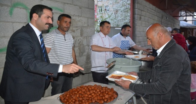 Başkan Geylani, iftar çadırına katıldı