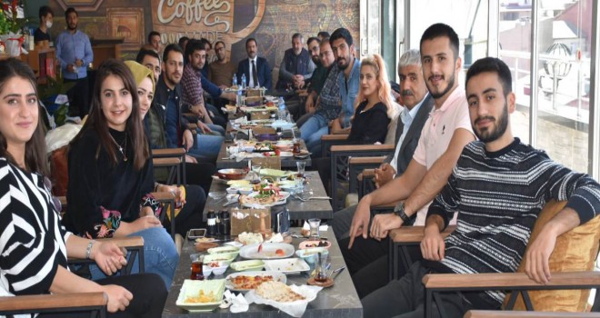 Başkan Geylani, Gazetecilerle Bir Araya Geldi