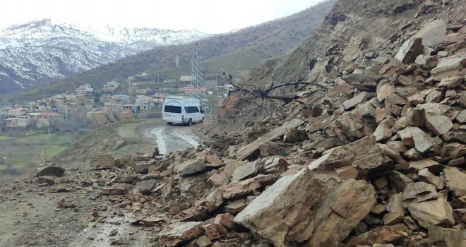 Bitlis’te Heyelanlara Anında Müdahale Edildi
