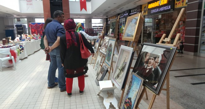 ADEM kursiyerleri ve özel çocukların el sanatları sergisi