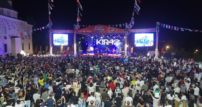 Kıraç Bitlis'te Konser Verdi