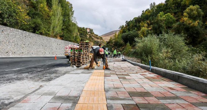 Bitlis’te Engelli Dostu Modern Kaldırım dönemi