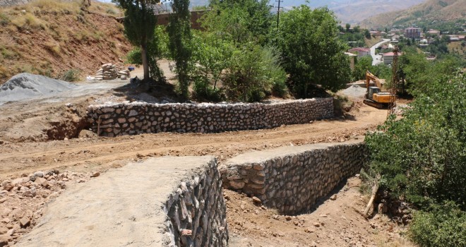 Bitlis’te Yol Genişletme Çalışmaları