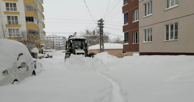 Tatvan’da kar kalınlığı 2 metre