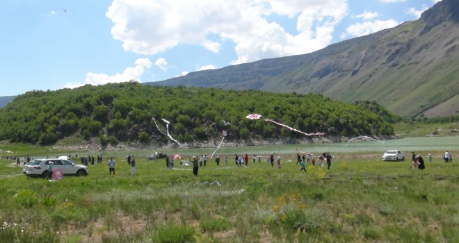 Nemrut Kalderası’nda ‘Uçurtma Şenliği’ Düzenlendi