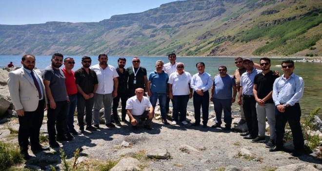Iraklı turizmciler Tatvan, Ahlat ve Adilcevaz'ı ziyaret etti