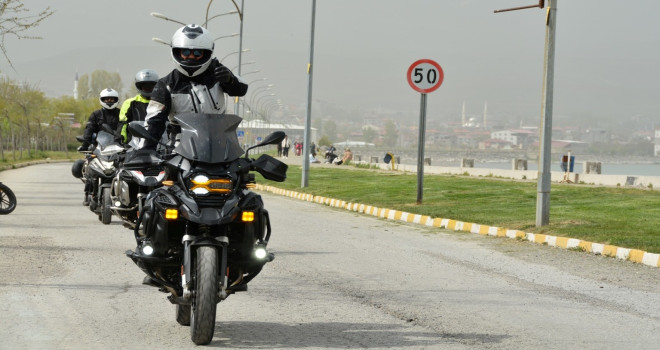 Van Gölü Havzası Motosiklet Tutkunlarının Yeni Rotası Oldu