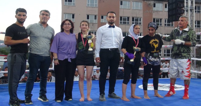 Bitlis’te “Uluslararası Muay Thai Galası” Düzenlendi