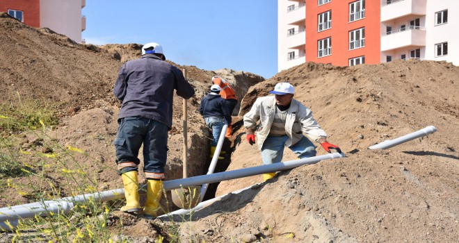 Yeni İçme Suyu Hatları Döşeniyor