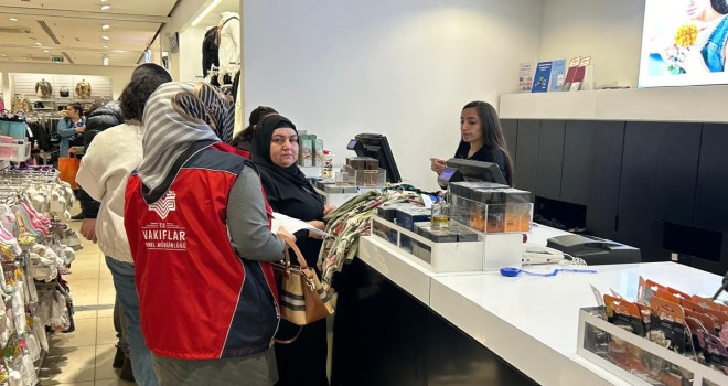 Vakıflar Genel Müdürlüğünce 600 Yetim Öğrenciye Bayramlık Kıyafet Hediye Edildi