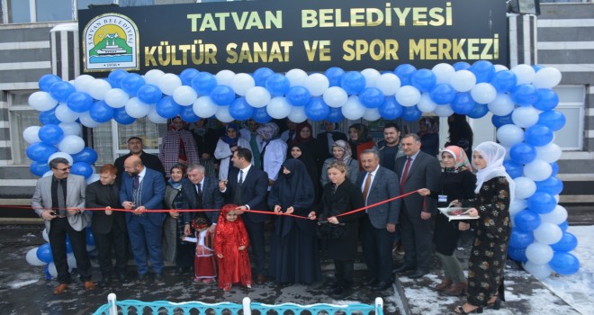 Tatvan Belediyesi Kültür Sanat ve Spor Merkezi açılışı yapıldı