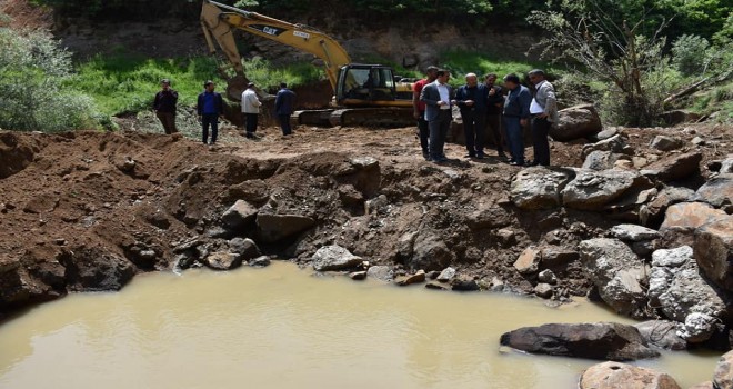 Tatvan'da su kaynağı çöktü 3 mahalle susuz kaldı